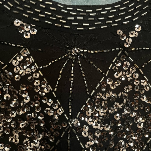 Gorgeous Chelsea and Violet Sequined and beaded cocktail dress - Picture 5 of 8